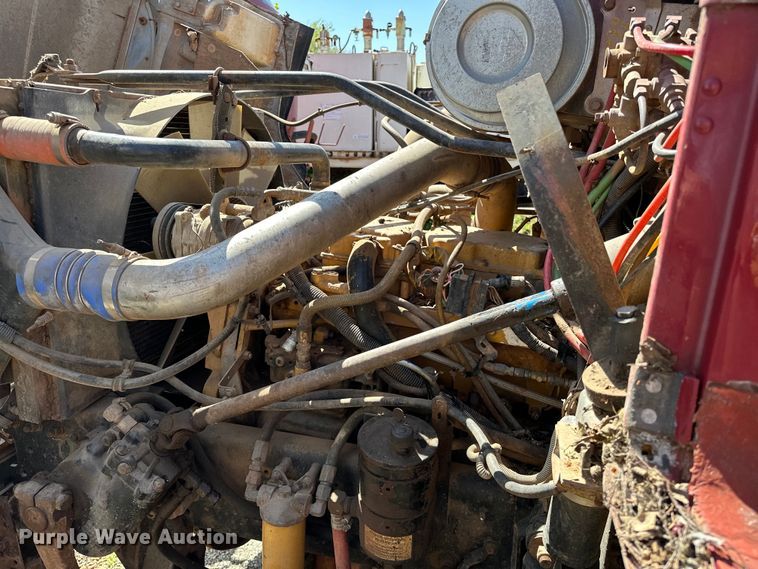 image for item OM9484 1991 Freightliner  FLD112 vacuum truck