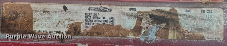 image for item OM9484 1991 Freightliner  FLD112 vacuum truck