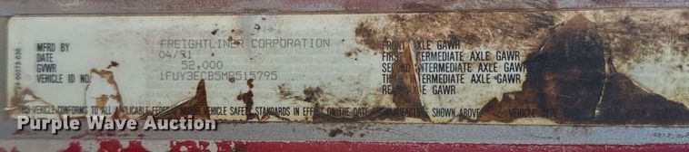 image for item OM9484 1991 Freightliner  FLD112 vacuum truck