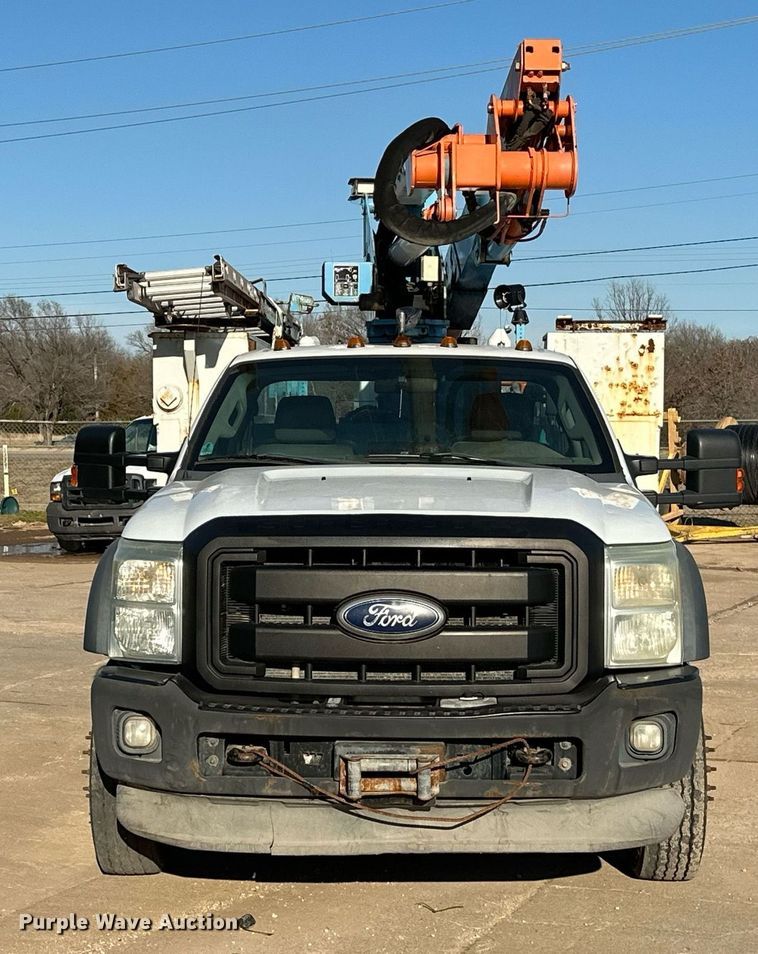 image for item OM9861 2011 Ford  F550 Super Duty XL bucket truck