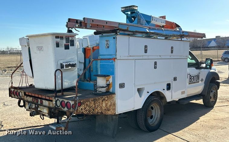 image for item OM9861 2011 Ford  F550 Super Duty XL bucket truck