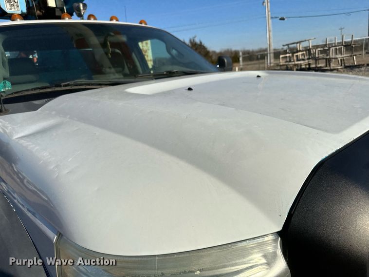 image for item OM9861 2011 Ford  F550 Super Duty XL bucket truck