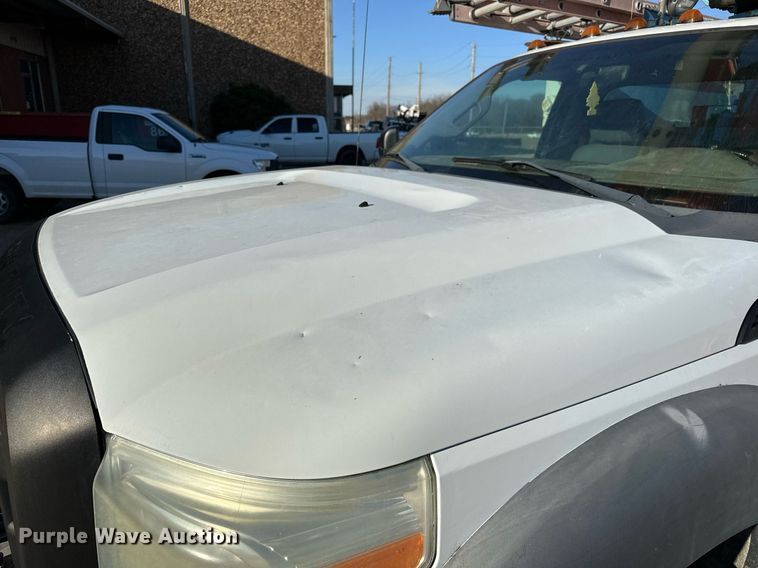 image for item OM9861 2011 Ford  F550 Super Duty XL bucket truck