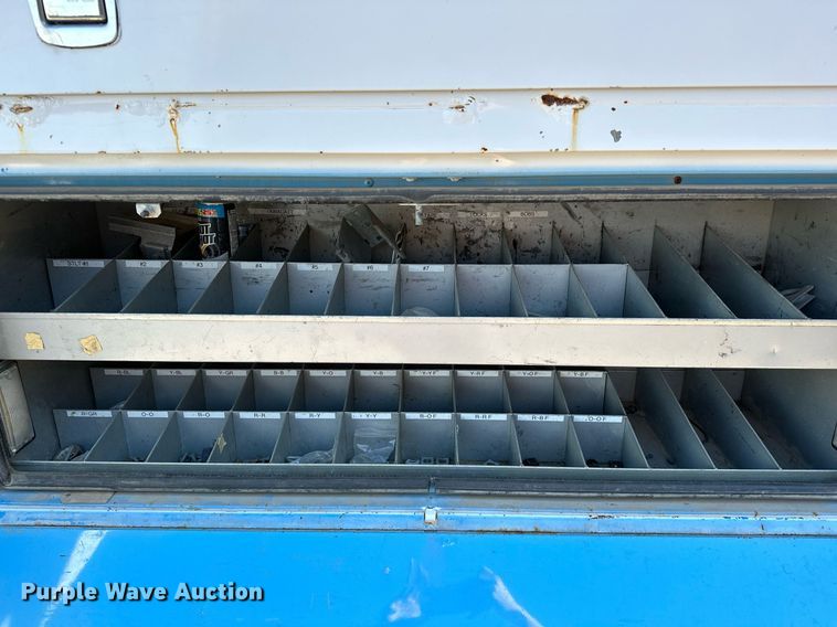 image for item OM9861 2011 Ford  F550 Super Duty XL bucket truck