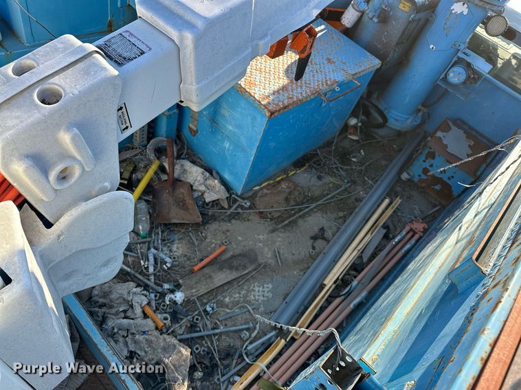 image for item OM9861 2011 Ford  F550 Super Duty XL bucket truck