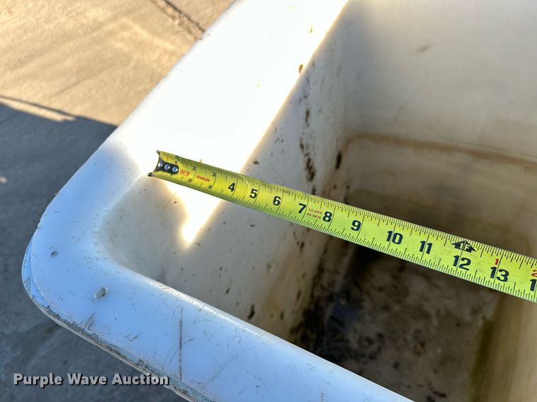 image for item OM9861 2011 Ford  F550 Super Duty XL bucket truck