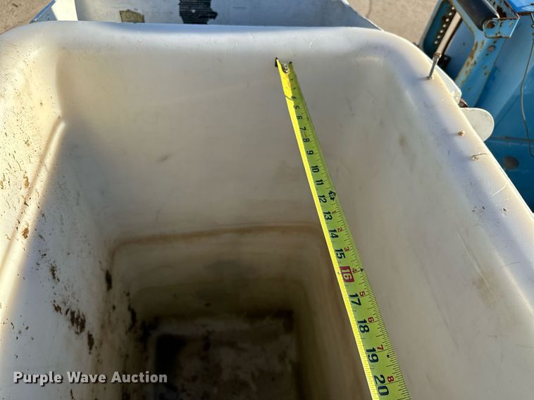 image for item OM9861 2011 Ford  F550 Super Duty XL bucket truck