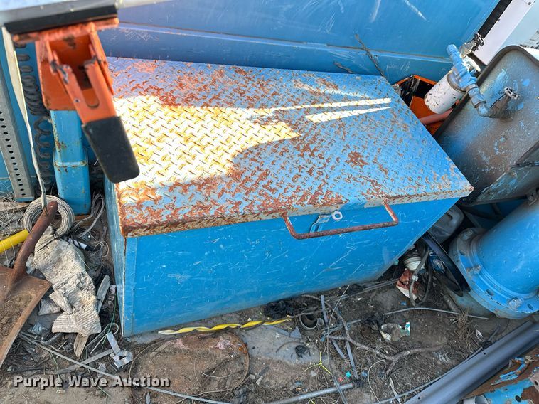 image for item OM9861 2011 Ford  F550 Super Duty XL bucket truck