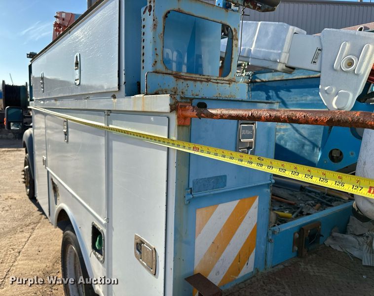 image for item OM9861 2011 Ford  F550 Super Duty XL bucket truck