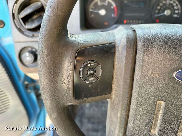 image for item OM9861 2011 Ford  F550 Super Duty XL bucket truck