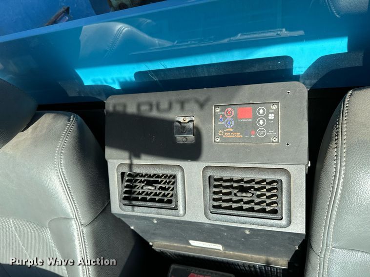 image for item OM9861 2011 Ford  F550 Super Duty XL bucket truck