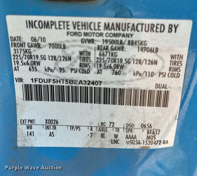 image for item OM9861 2011 Ford  F550 Super Duty XL bucket truck