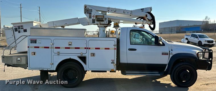 image for item OM9862 2009 Dodge Ram 5500HD bucket truck