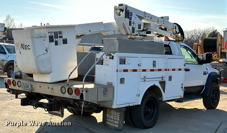 image for item OM9862 2009 Dodge Ram 5500HD bucket truck