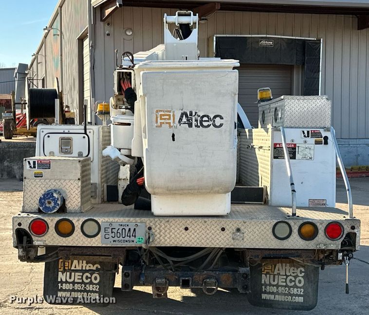 image for item OM9862 2009 Dodge Ram 5500HD bucket truck