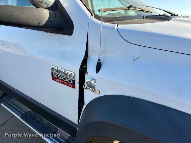 image for item OM9862 2009 Dodge Ram 5500HD bucket truck