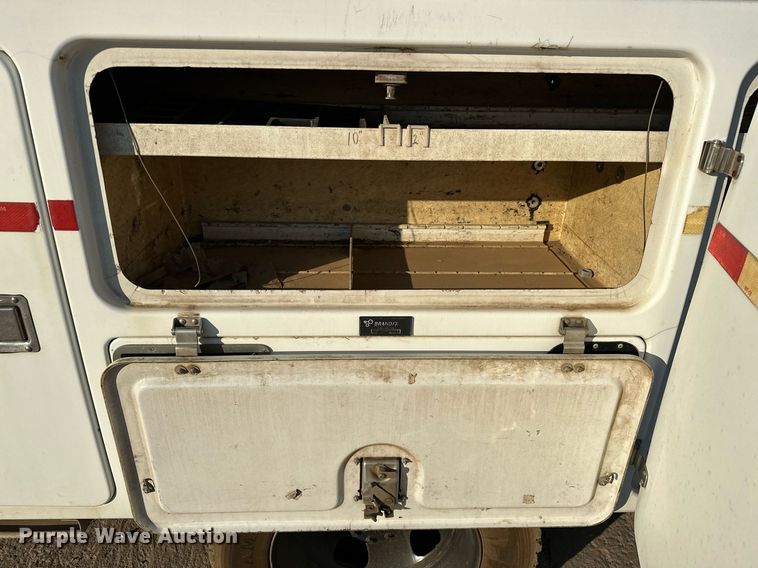 image for item OM9862 2009 Dodge Ram 5500HD bucket truck