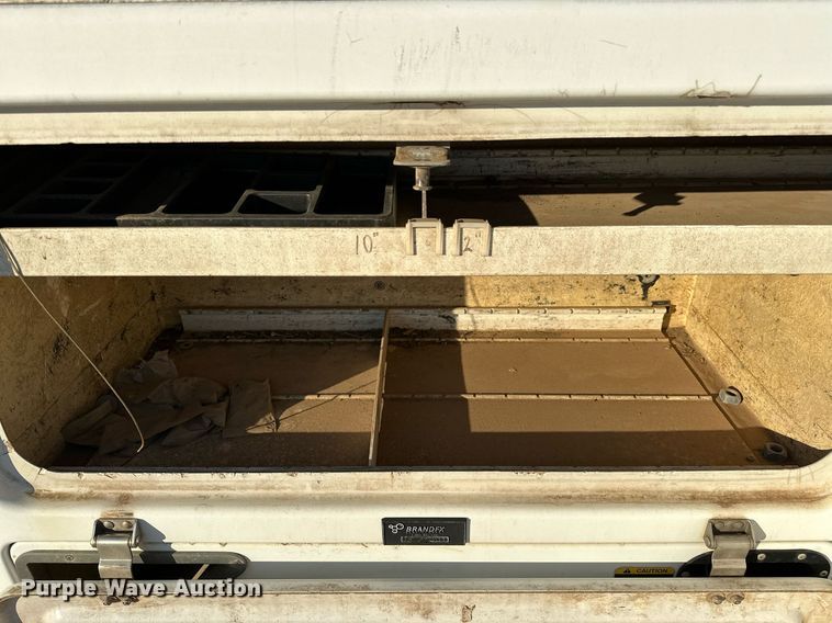 image for item OM9862 2009 Dodge Ram 5500HD bucket truck