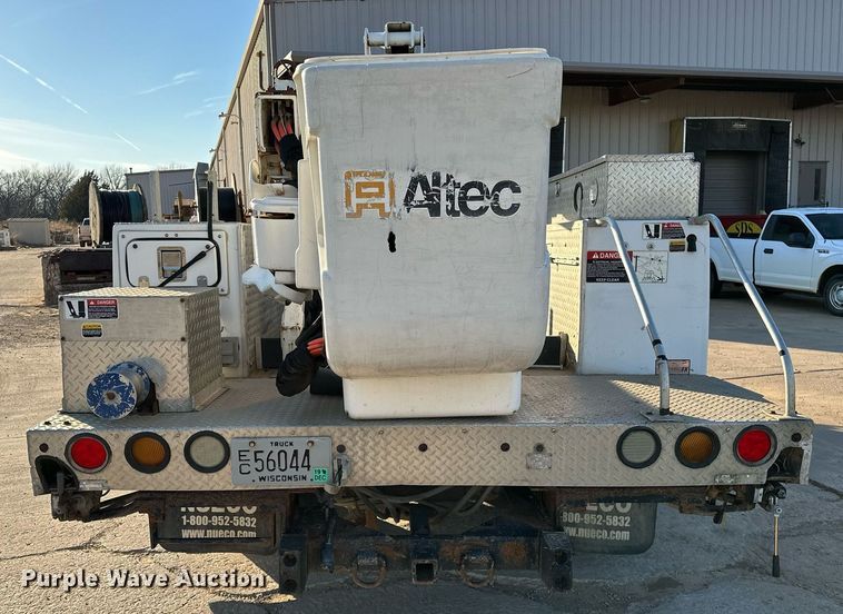 image for item OM9862 2009 Dodge Ram 5500HD bucket truck