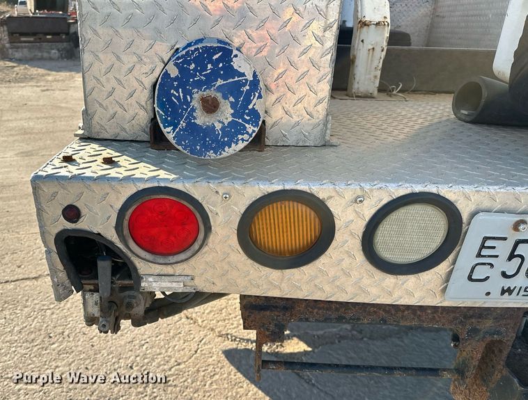 image for item OM9862 2009 Dodge Ram 5500HD bucket truck