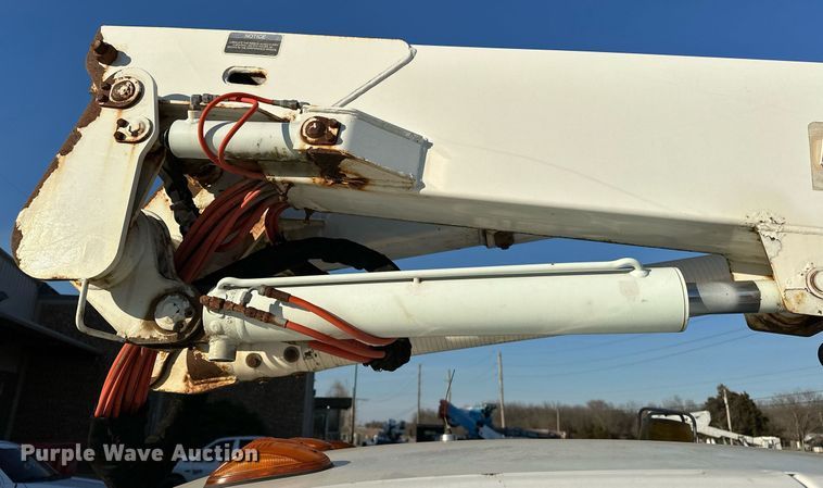 image for item OM9862 2009 Dodge Ram 5500HD bucket truck