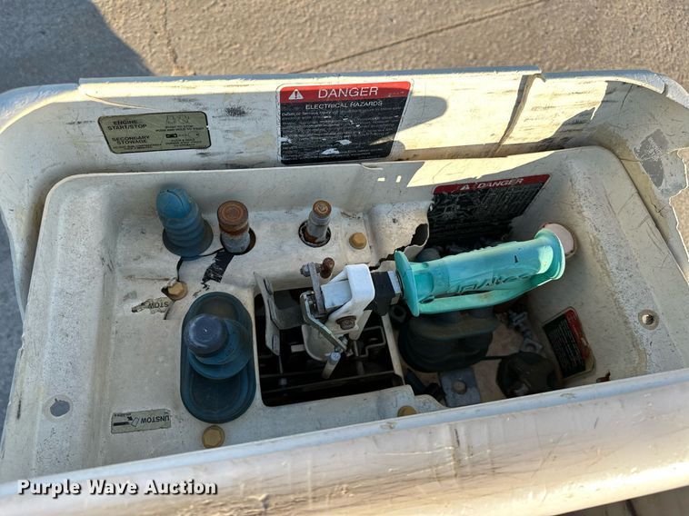 image for item OM9862 2009 Dodge Ram 5500HD bucket truck