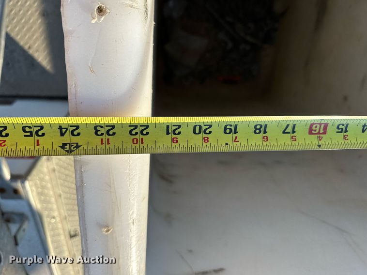 image for item OM9862 2009 Dodge Ram 5500HD bucket truck