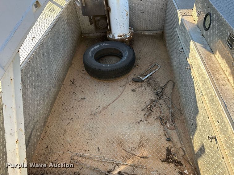 image for item OM9862 2009 Dodge Ram 5500HD bucket truck