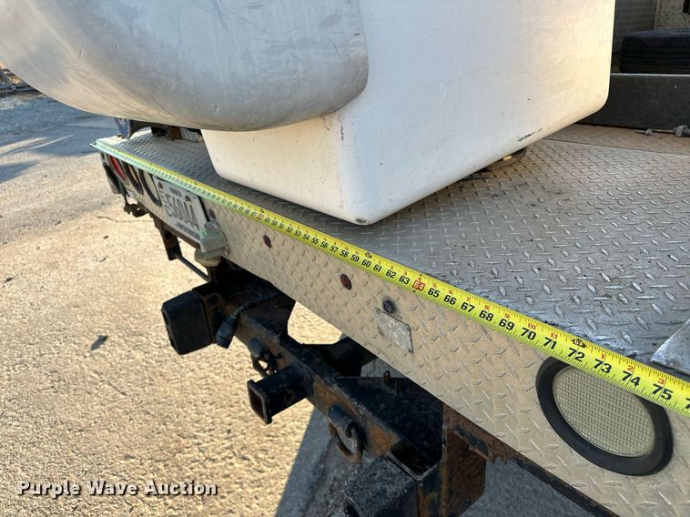 image for item OM9862 2009 Dodge Ram 5500HD bucket truck