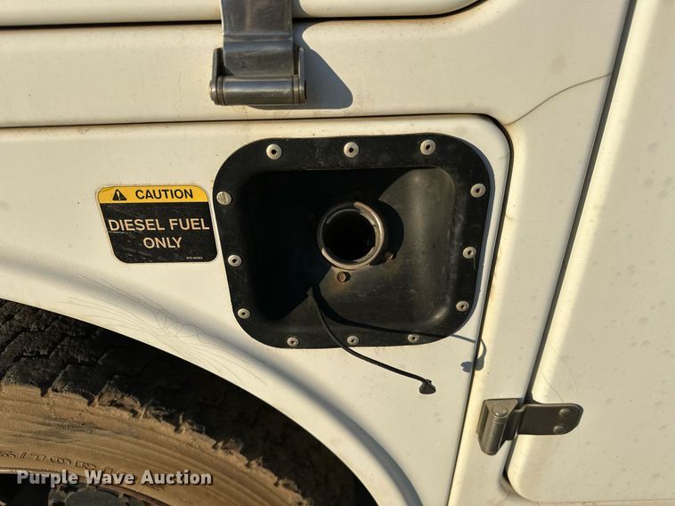 image for item OM9862 2009 Dodge Ram 5500HD bucket truck