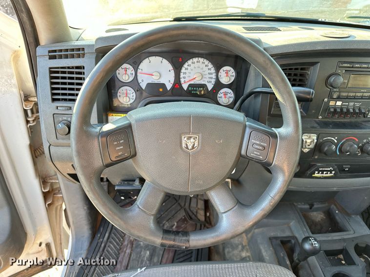 image for item OM9862 2009 Dodge Ram 5500HD bucket truck