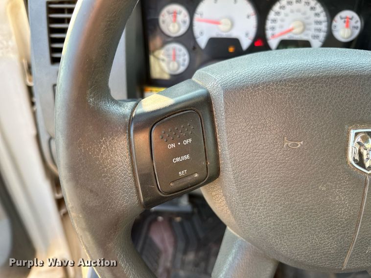 image for item OM9862 2009 Dodge Ram 5500HD bucket truck