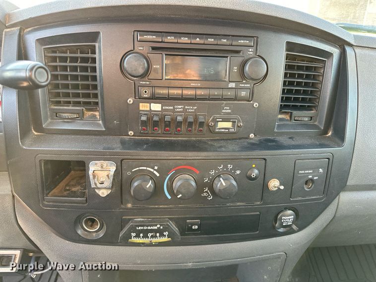 image for item OM9862 2009 Dodge Ram 5500HD bucket truck