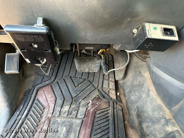 image for item OM9862 2009 Dodge Ram 5500HD bucket truck