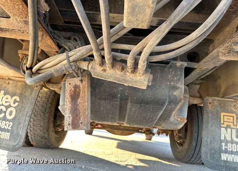 image for item OM9862 2009 Dodge Ram 5500HD bucket truck