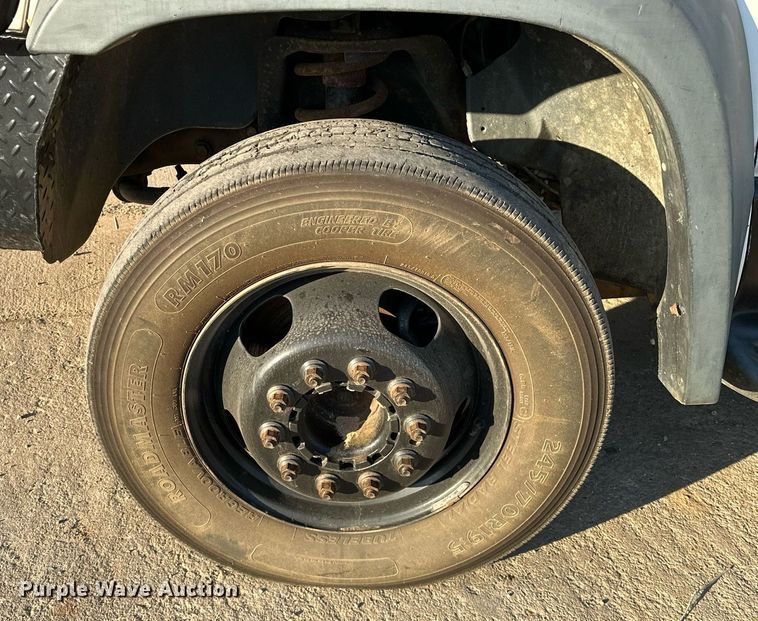 image for item OM9862 2009 Dodge Ram 5500HD bucket truck