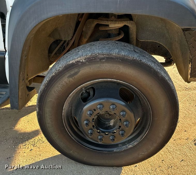 image for item OM9862 2009 Dodge Ram 5500HD bucket truck