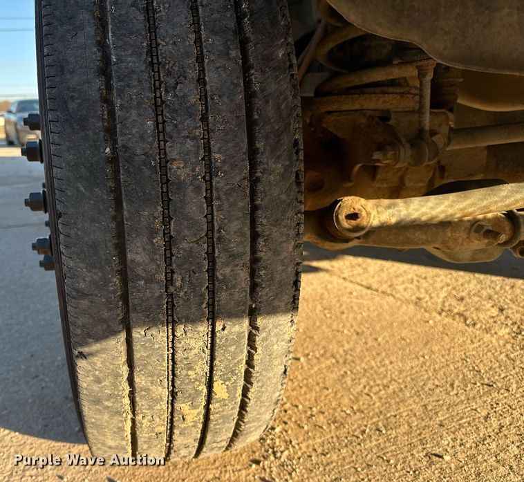 image for item OM9862 2009 Dodge Ram 5500HD bucket truck