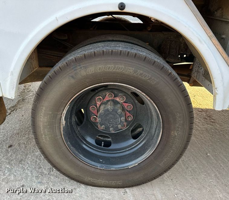 image for item OM9862 2009 Dodge Ram 5500HD bucket truck