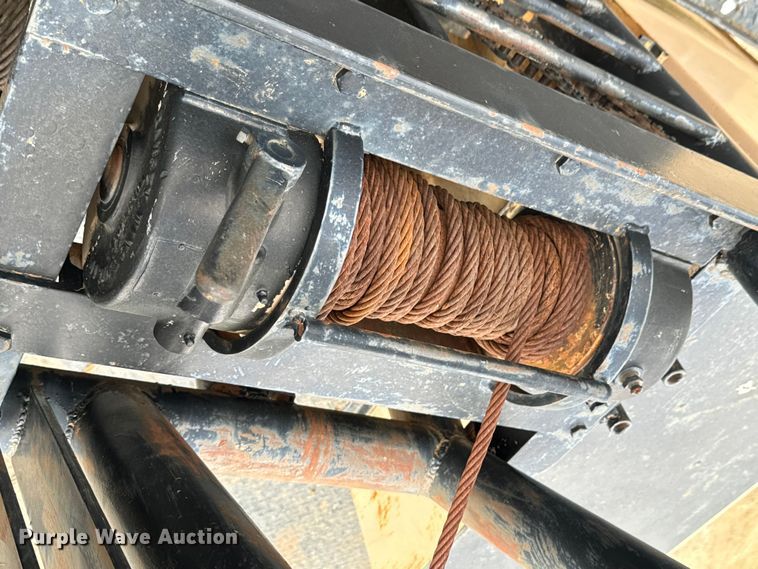 image for item OM9978 1984 Ford F700 winch truck