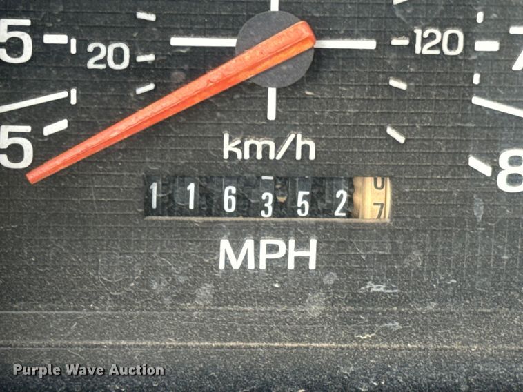 image for item OM9978 1984 Ford F700 winch truck