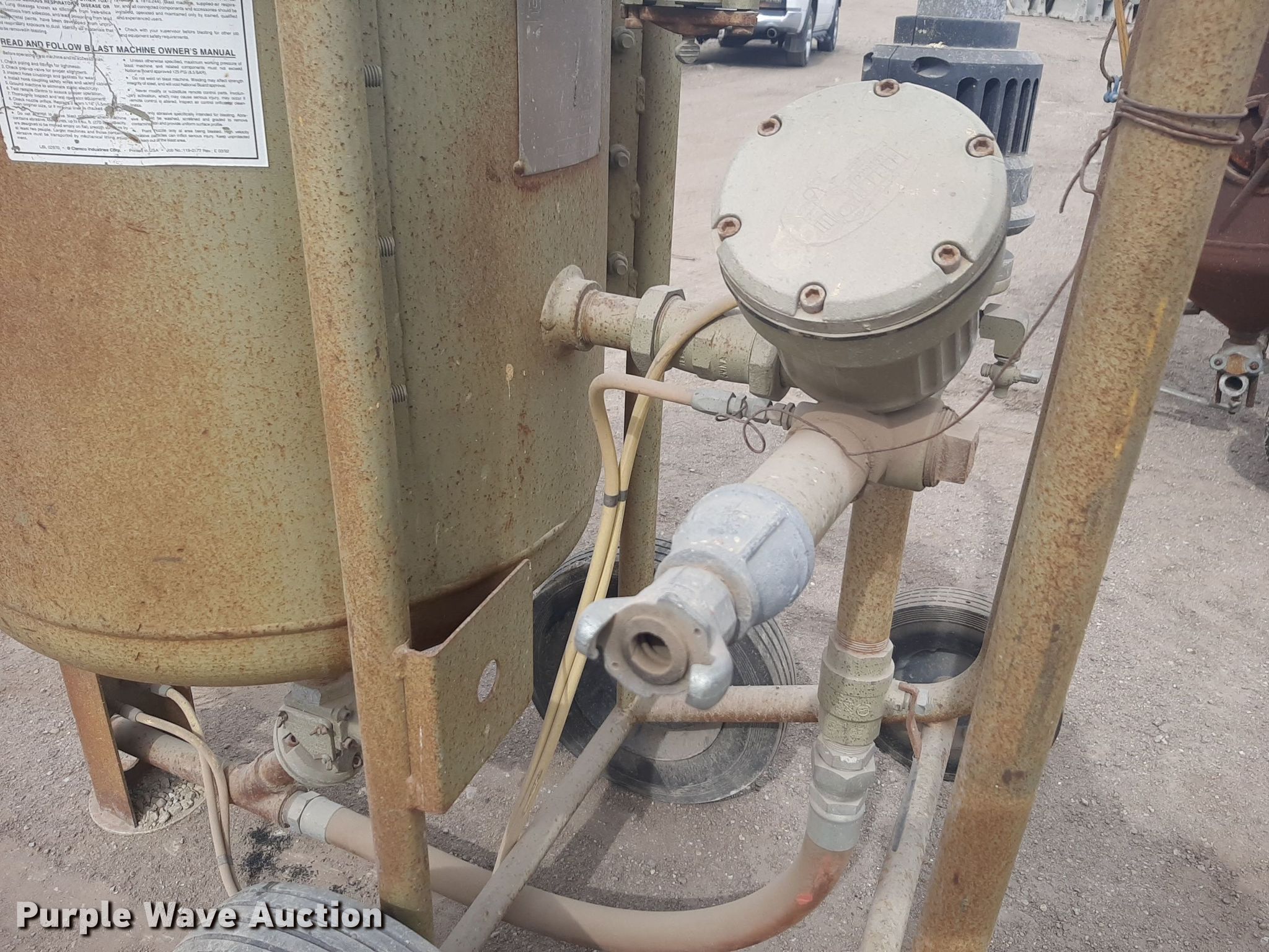 2007 Clemco 2024 sandblasting pot in Wichita, KS Item DV9984 for sale