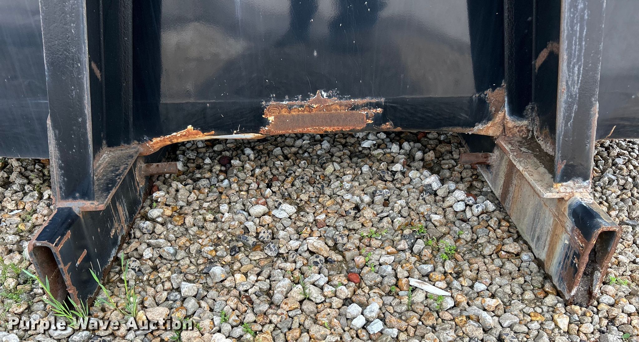 Hooklift dump bed in St. Louis, MO Item EK4566 for sale Purple Wave