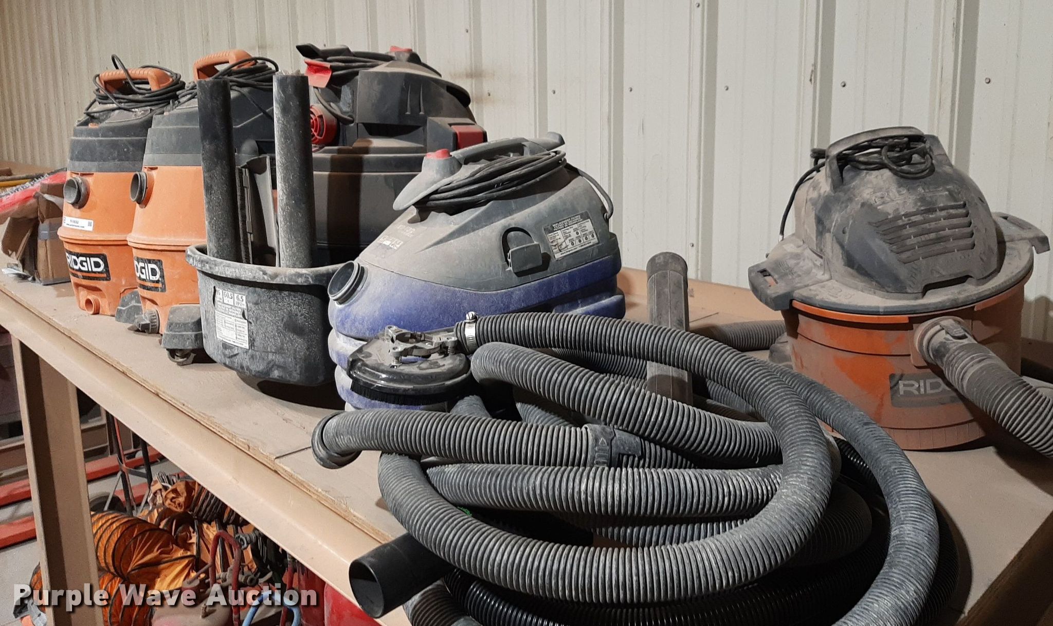 (5) vacuums in Wichita, KS Item NV9080 for sale Purple Wave