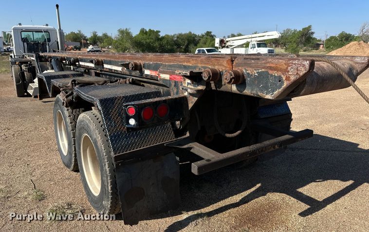 image for item DG4378 1995 G&H Manufacturing  roll-off container trailer