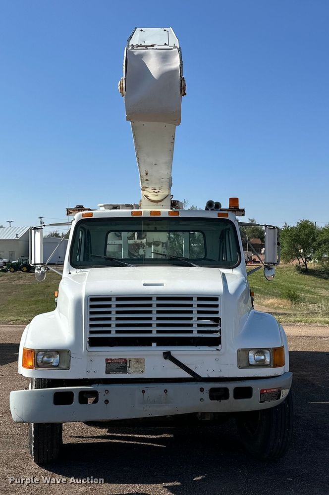 image for item DG4379 1999 International 4700 bucket truck