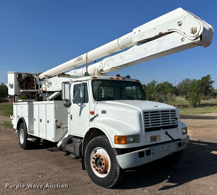 image for item DG4379 1999 International 4700 bucket truck