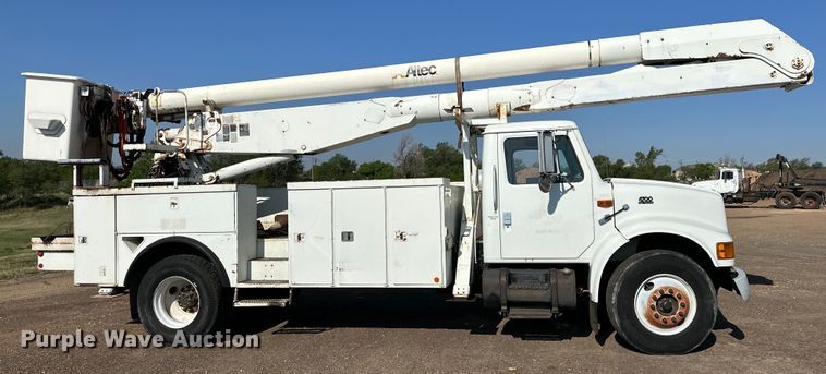 image for item DG4379 1999 International 4700 bucket truck