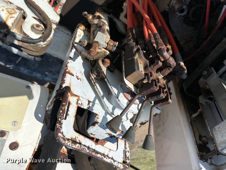 image for item DG4379 1999 International 4700 bucket truck