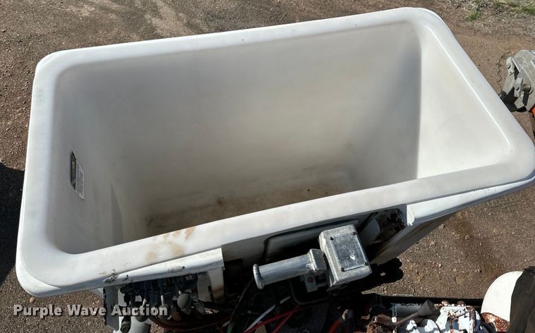 image for item DG4379 1999 International 4700 bucket truck